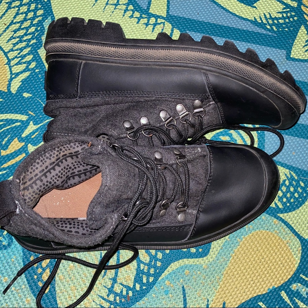 TOMS combat rain boots